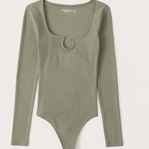 Abercrombie - Ribbed Bodysuit in Olive Green